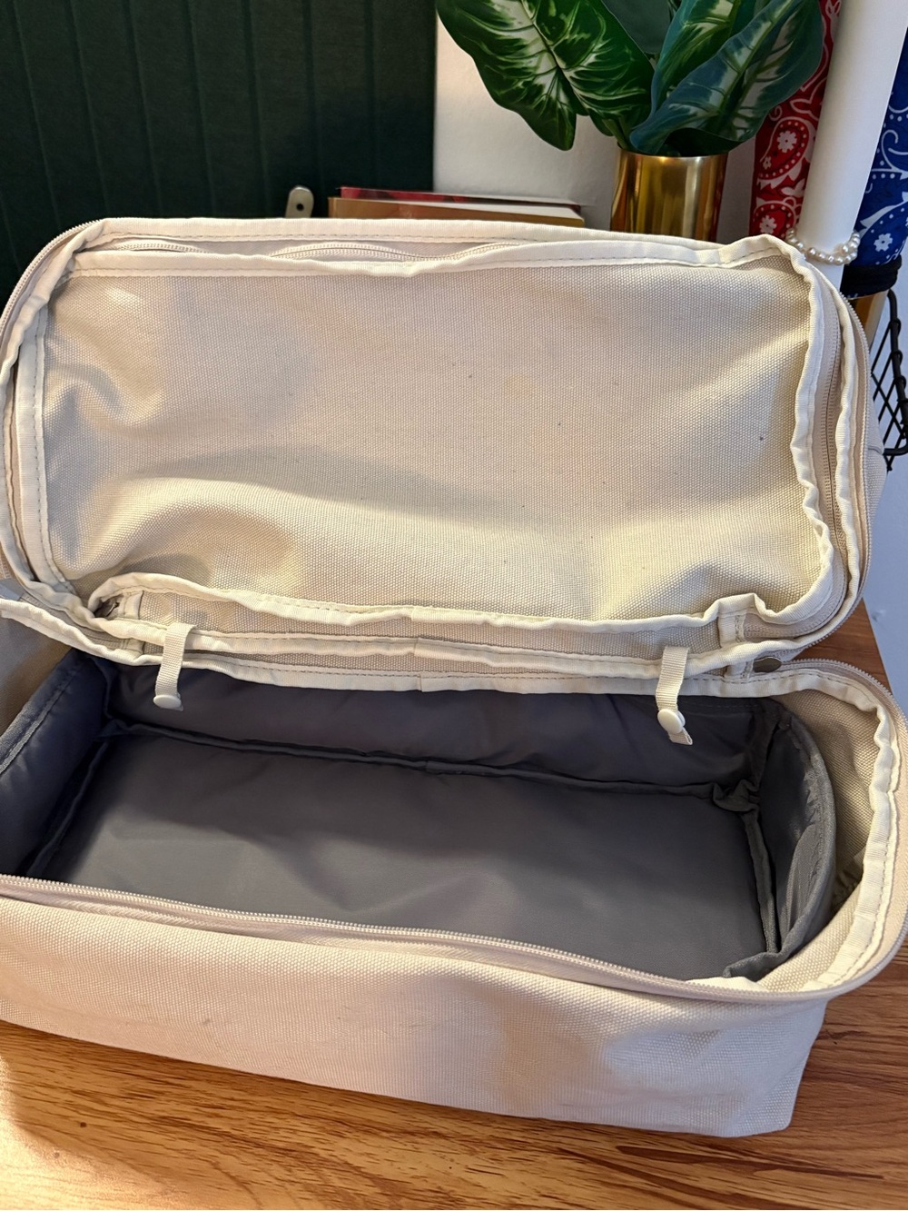 Lo and Sons The Catalina Deluxe | Large Tote Bag - Picture 10 of 16